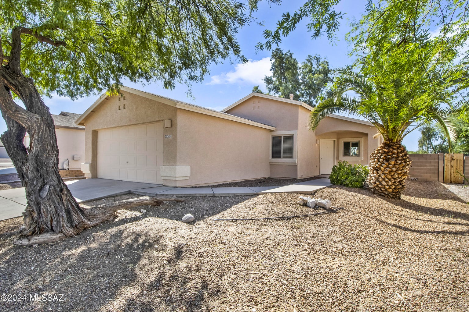 Gorgeous home in Rita Ranch