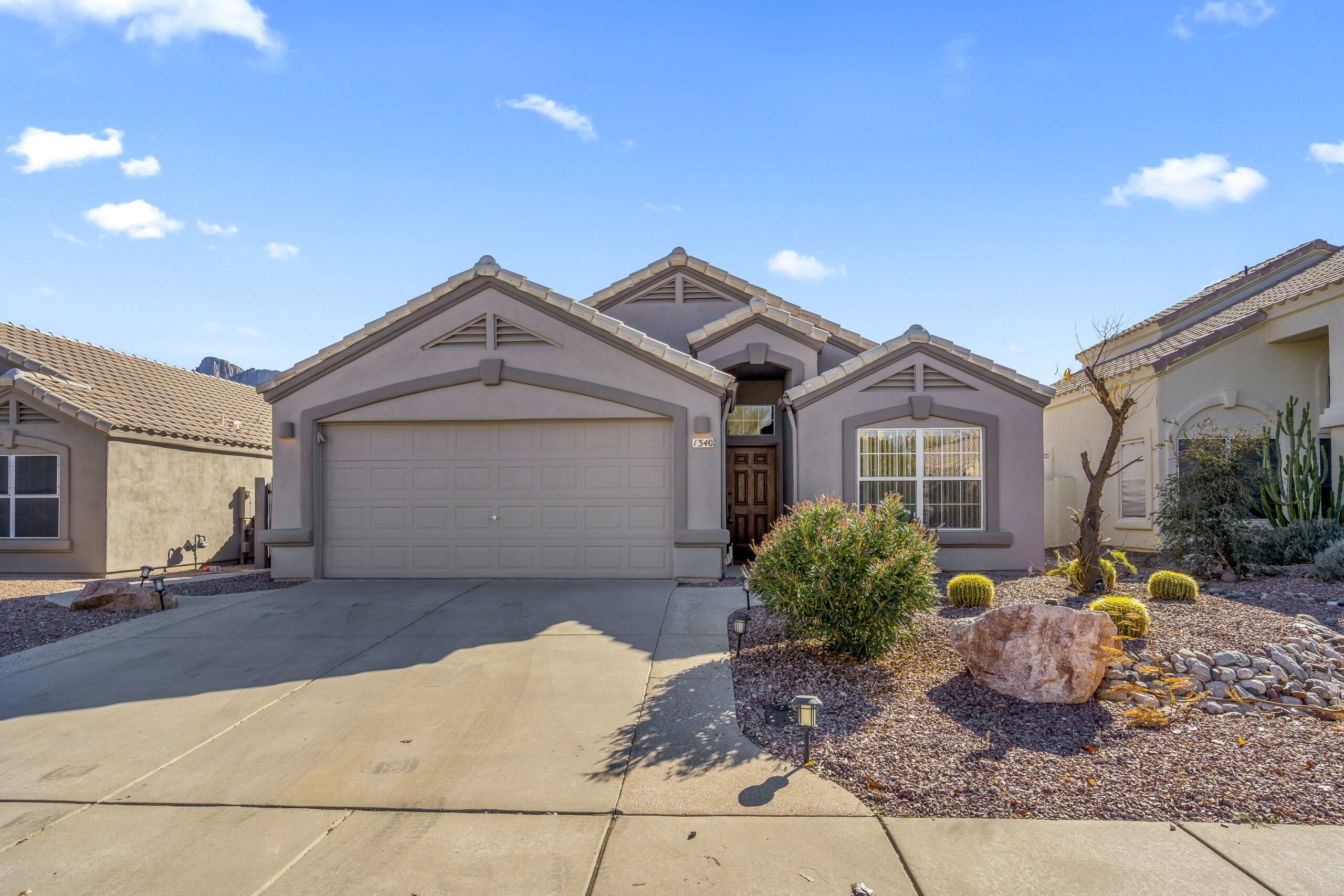 Charming Semi-Furnished Home in Oro Valley – Stunning Views & Pool Table