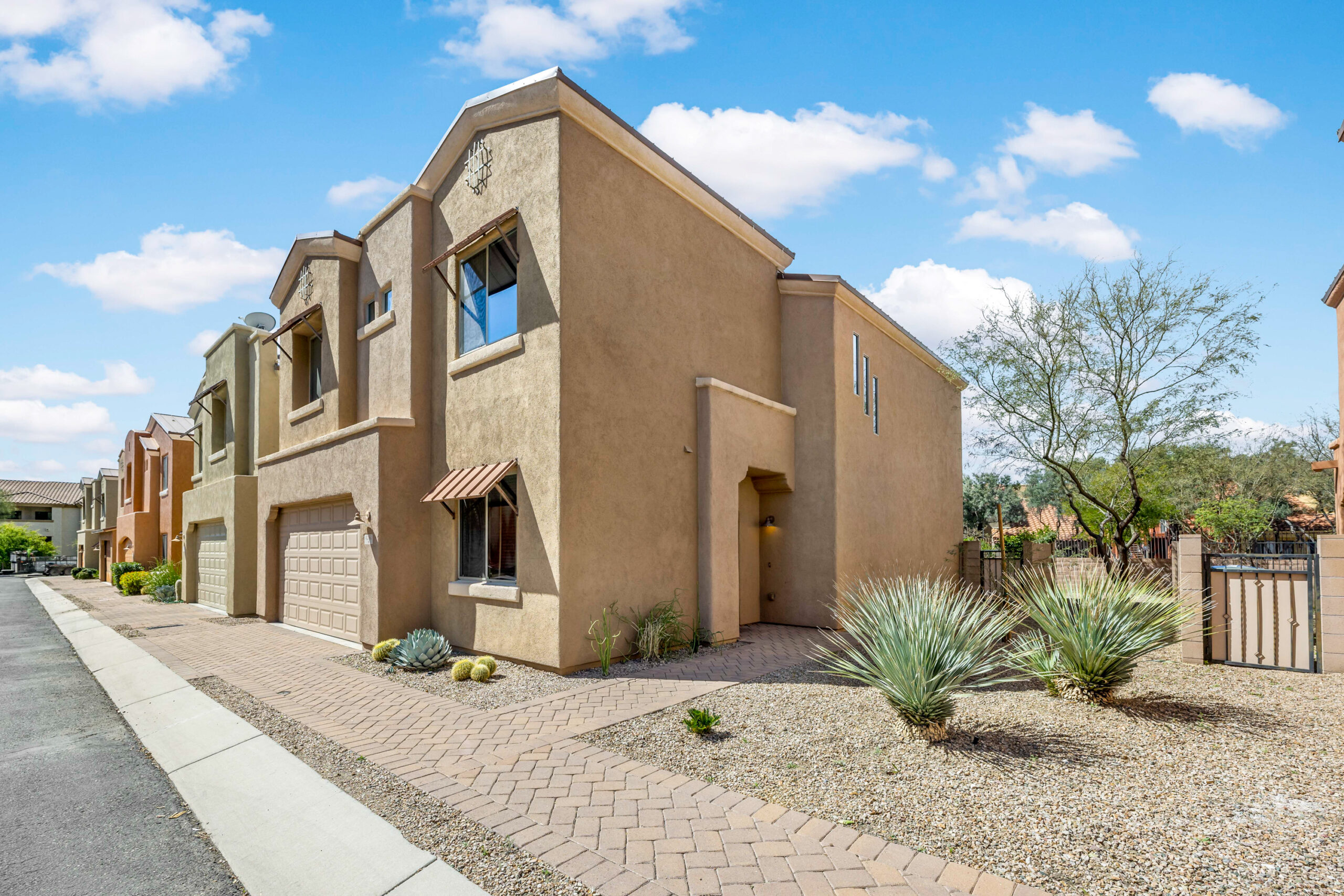 4261 N. Golden Ridge Lane – Upscale Living Near Rillito Path!