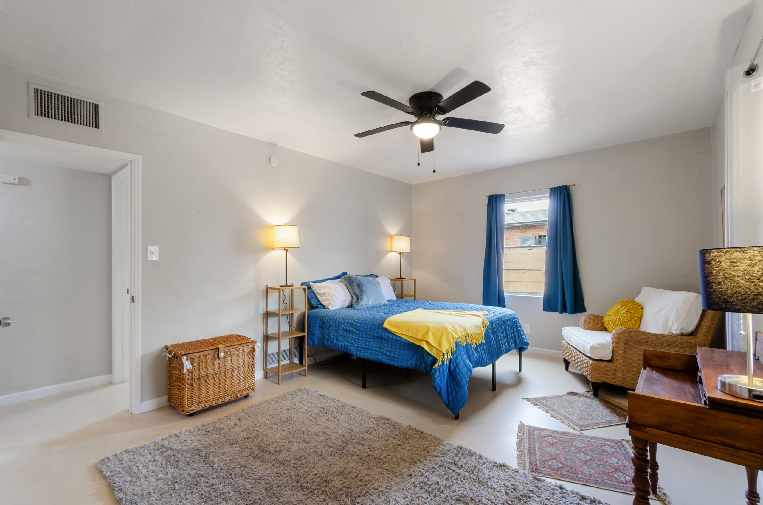 2133 E. Mabel – Individual Bedroom!