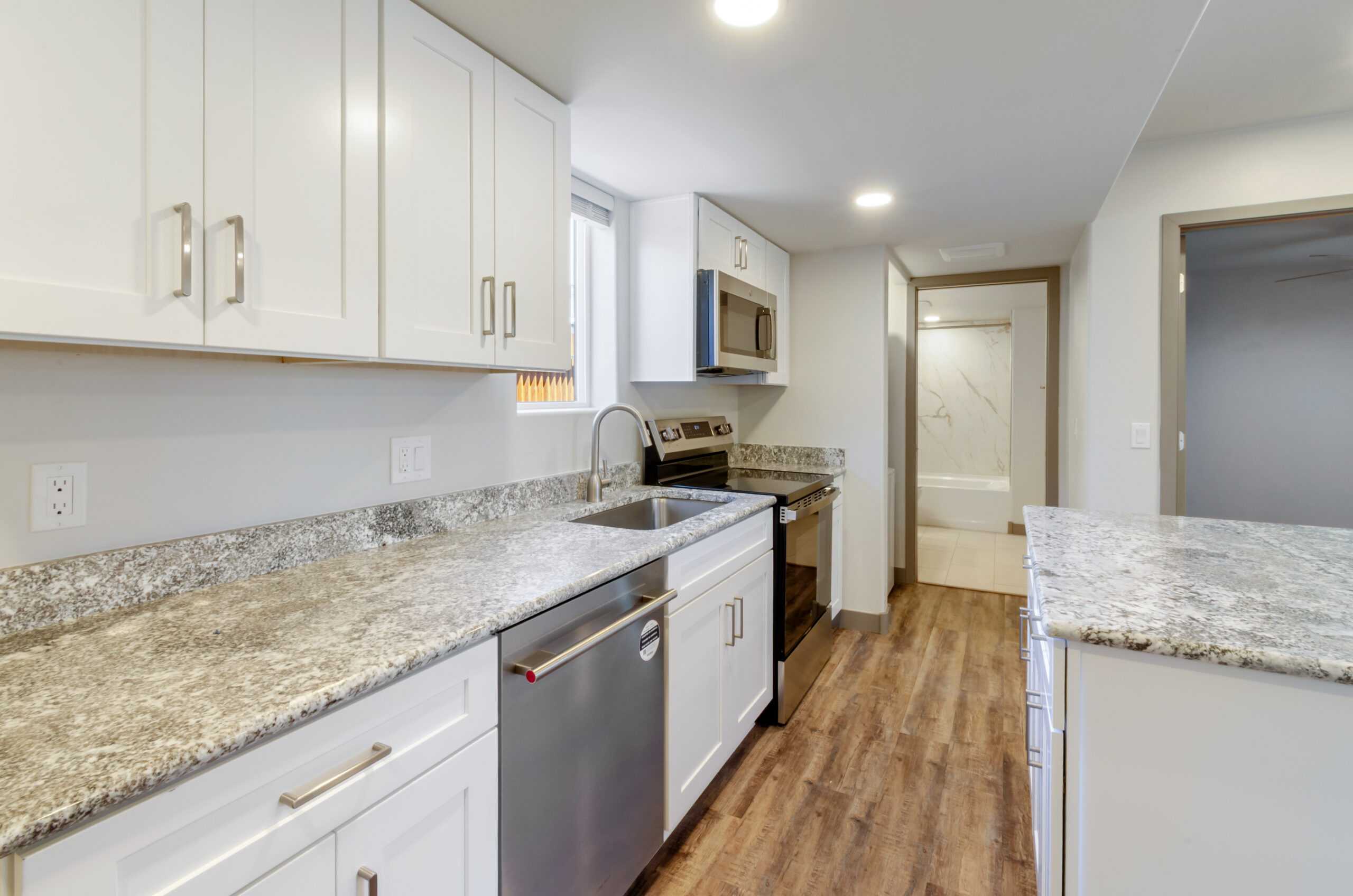 **NEW BUILD** 1720 E Edison Street Unit #2
