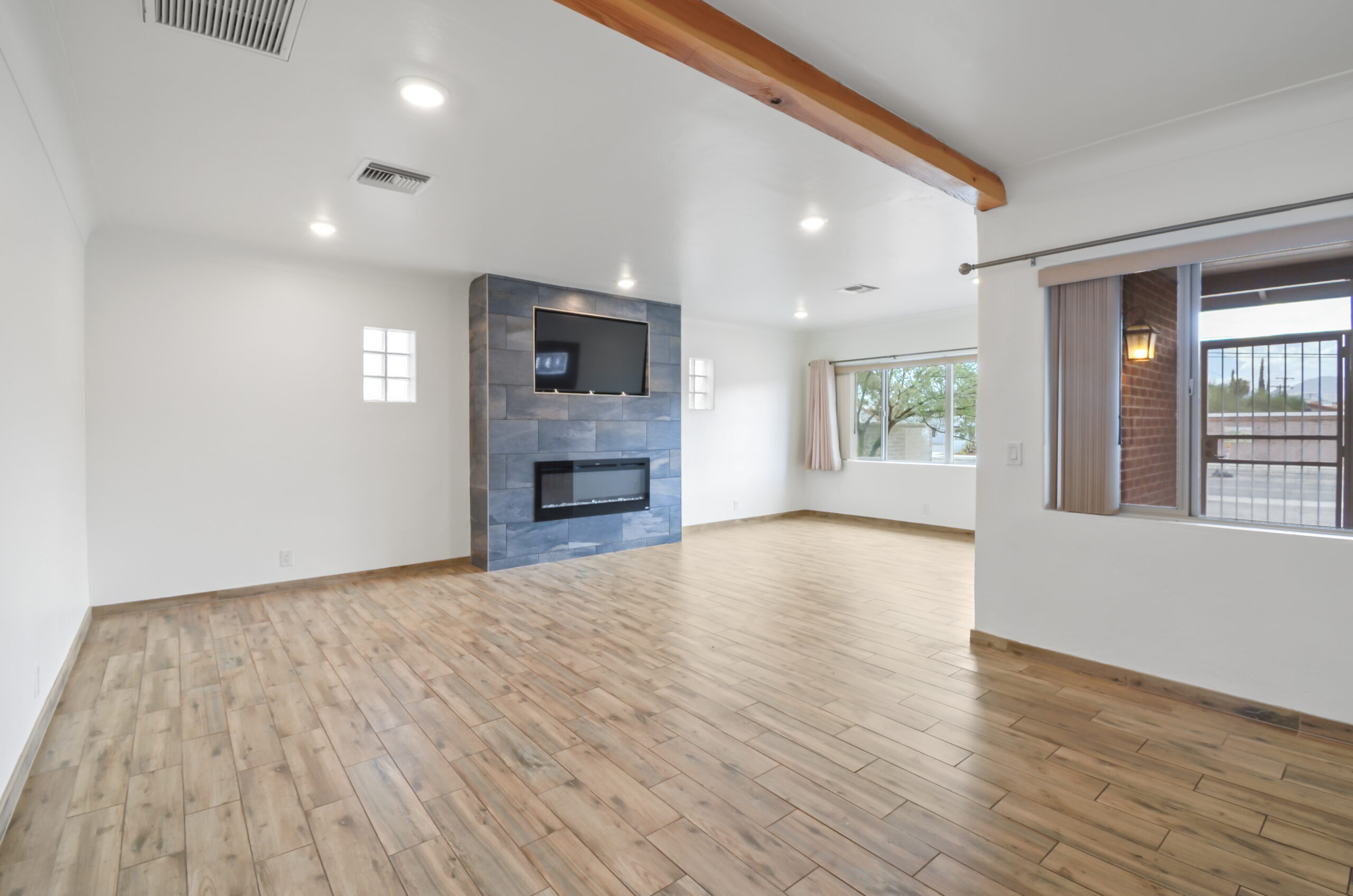 3808 E 5th Street!