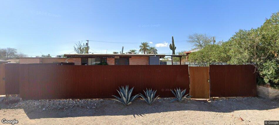 2226 E Spring Street!